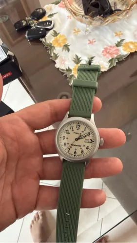 Oportunidade - Relógio Timex Expedition 40mm - Pulseira Verde - Impecável