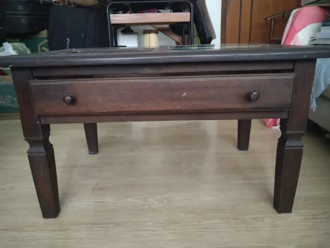 Mesa de madeira vintage 