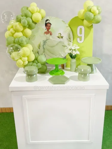 Sua pequena festa na mesa transformada em uma perfeição