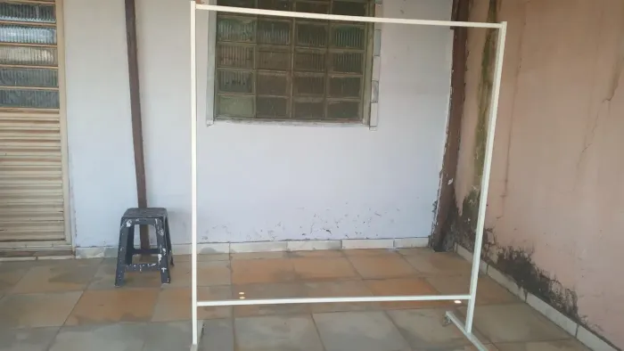 Arara de Roupas
