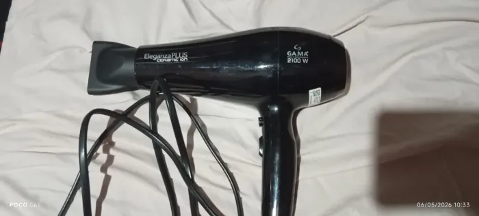 Vendo secador GAMA.. cabo 1,6.. não faço entrega..usado poucas vezes..valor 150,00