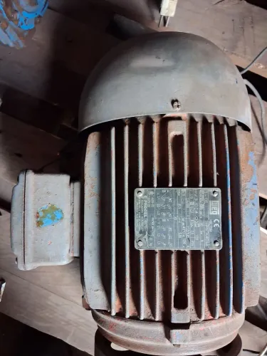 Motor weg elétrico trif. 4polos 4 hp blindado 