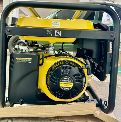 Gerador Vonder GGV 7100 a Gasolina | Partida Elétrica | 110V/220V | Excelente Estado