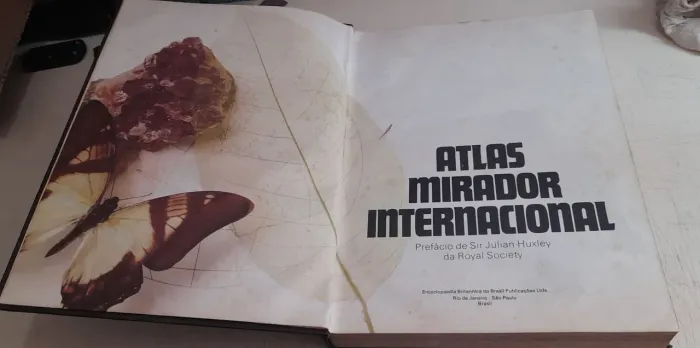 Antigo Atlas Mirador internacional década de 70