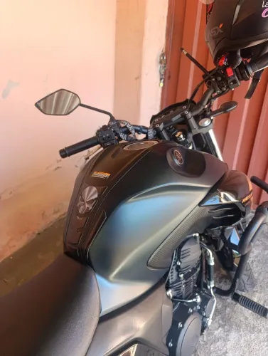 Fazer 250 verde escura