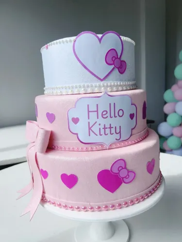 Bolo Fake tema Hello Kitty