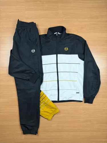 Conjunto Sergio Tacchini