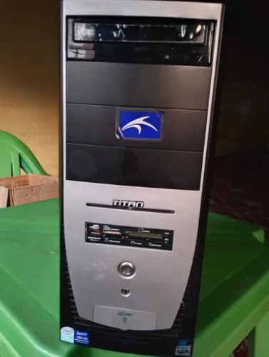 CPU..core i5 .. 3.2 ghz.. 1156 4 gb de ram...hd 320 gb..150 reais