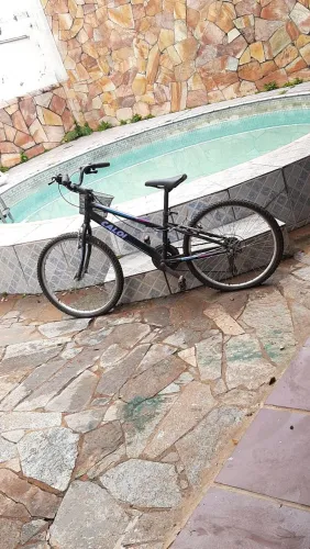 Bicicleta Caloi Aro 24; quase sem uso.