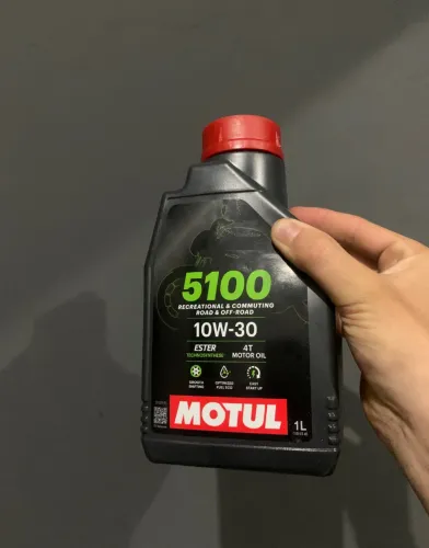 Óleo motul 10w30 5100