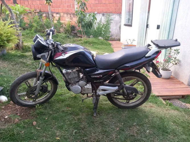 Suzuki GSR 125 2013/2014 - Ótima oportunidade para reforma!