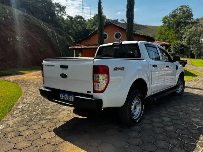 Caminhonete FORD RANGER XL 2.2 4x4 a Diesel 2021/2022