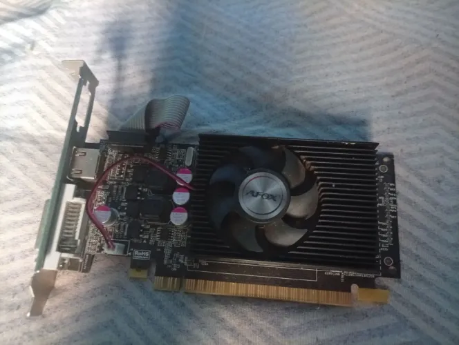 Gt 210 placa de video