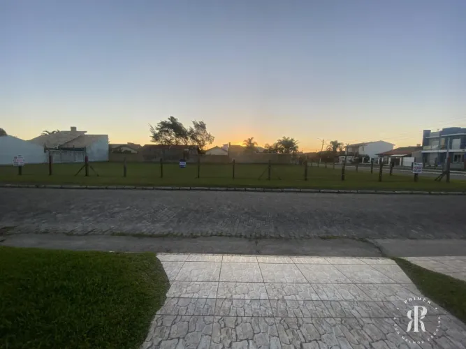 Terreno a venda no centro de Imbé