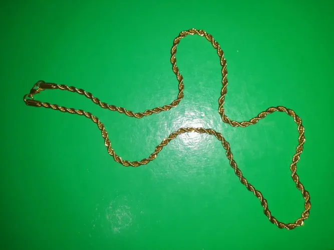 CORDÃO MASCULINO TRANÇADO EM AÇO FOLHEADO A OURO NOVO 21 CM - R$ 89,00