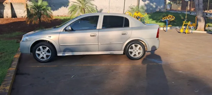 Chevrolet Astra Sedan 2.0/cd/ Expres.gls 2.0 8V 4P 2004