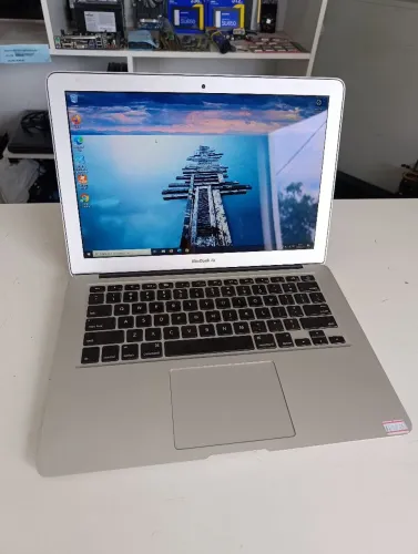 MacBook Air 13 A1466