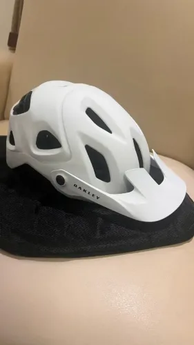 OAKLEY Capacete de MTB DRT5 MIPS BRANCO M