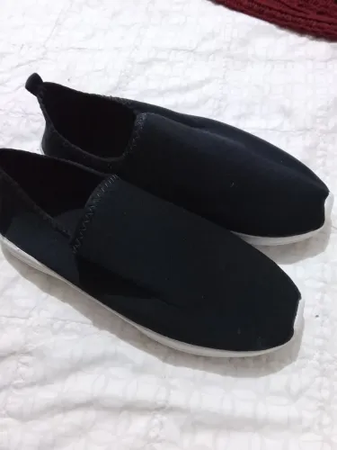Tênis preto sem cadarço feminino (nunca usado)