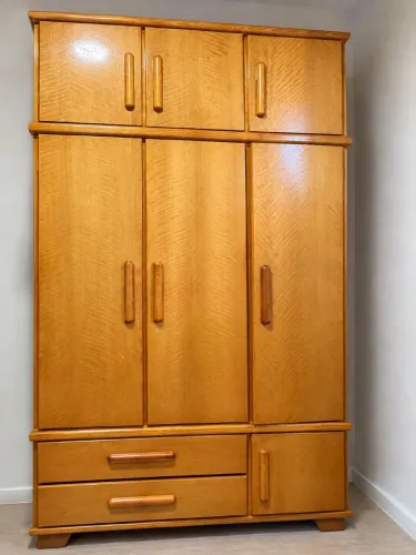 ?Guarda-Roupa de Madeira Desmontável em 3 Partes (Com Maleiro e Espelho)
