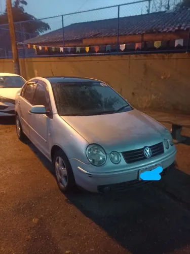 Volkswagen Polo Sedan 1.6 MI 101cv 8V 4P 2005