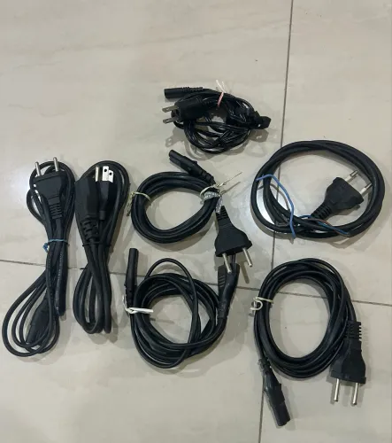 LOTE C/ 7 CABOS DE FORÇA P/ COMPUTADOR, TV E MONITOR