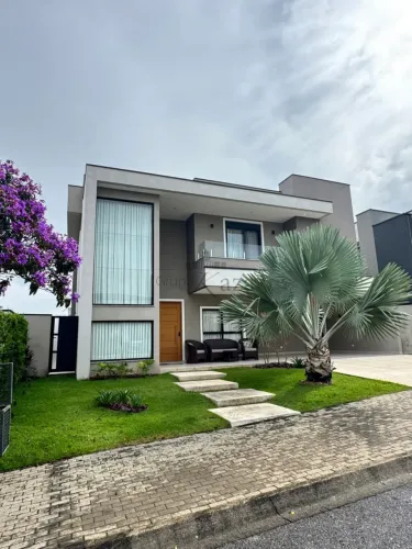 Casa em Condomínio - Condomínio Residencial Mônaco - Urbanova - 5 Dormitórios - 325m².