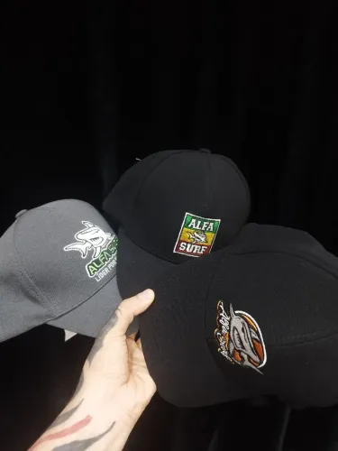 KIT TRÊS BONÉS ALFA SURF