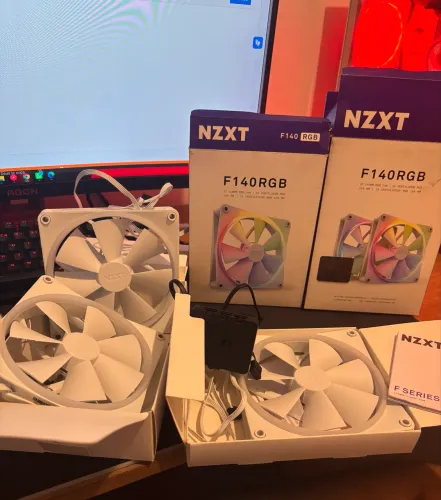 Kit 3x Ventoinhas NZXT F140 RGB 140mm Branco + Controladora RGB vs