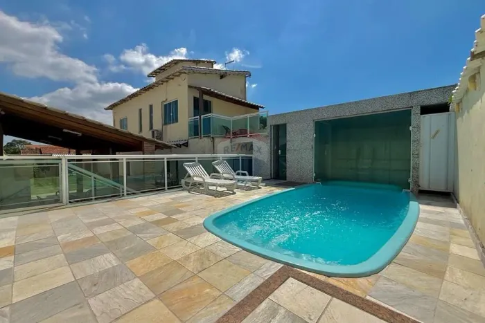 Casa com Piscina à venda em Búzios