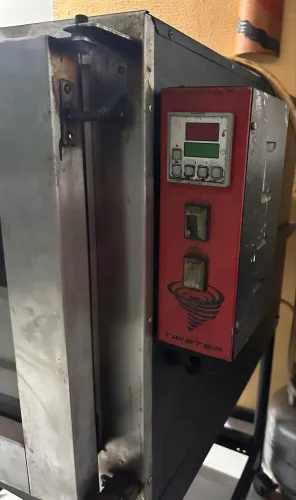 Forno twister Venâncio 5 esteiras, excelente estado