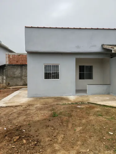 ALUGA-SE EXCELENTE RESIDÊNCIA