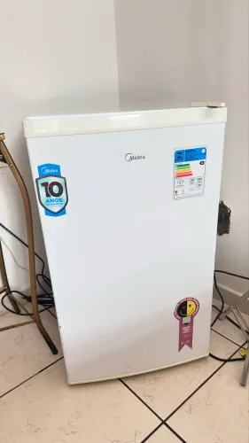 Frigobar Midea 124l