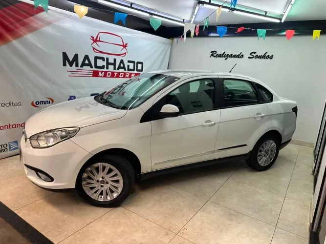 Fiat Grand Siena Essence 1.6 Flex 16V 2014