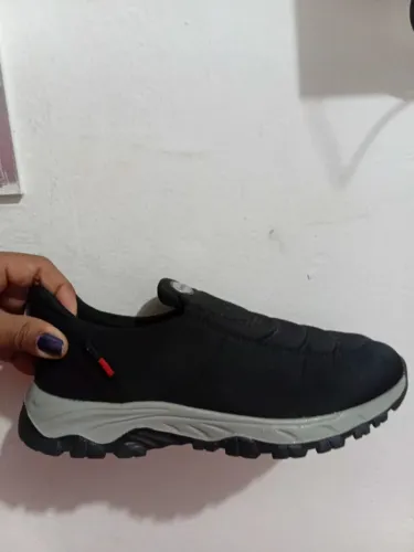 Sapato importado ortopedico confortável para quem tem esporão e fácil plantar novo .