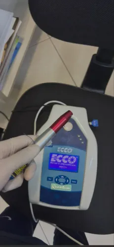 Aparelho de Laserterapia Ecco Fibras Quantum - Vermelho, infravermelho e azul.