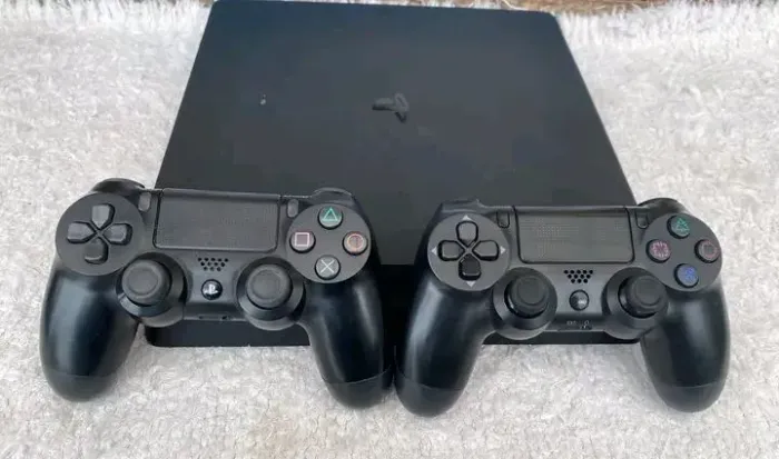 PlayStation 4 Slim 1TB à venda - Completo