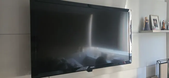Vendo TV Philips sem ser smart com conversor 48 polegadas 