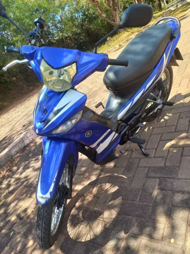 Vendo essa linda moto crypton