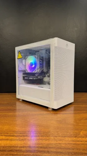 PC White para Programação / Hackintosh | Xeon 2690 V4 | 32GB RAM
