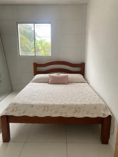 Vendo Cama Madeira Gravata