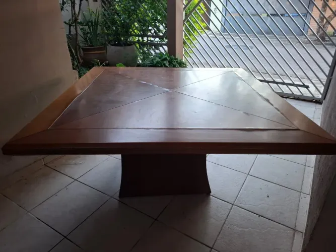 Mesa 1.40x1.40 madeira DESAPEGO 