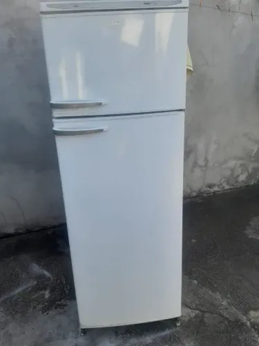 Geladeira dako 110 V