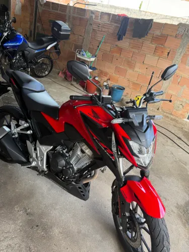 Cb twister 300 MUITO NOVA