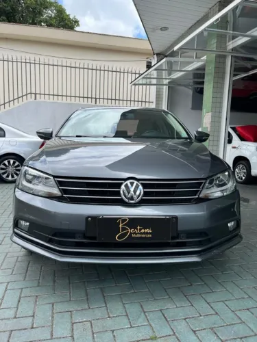 Volkswagen Jetta Highline 2.0 TSI 16V 4P Tiptronic 2016