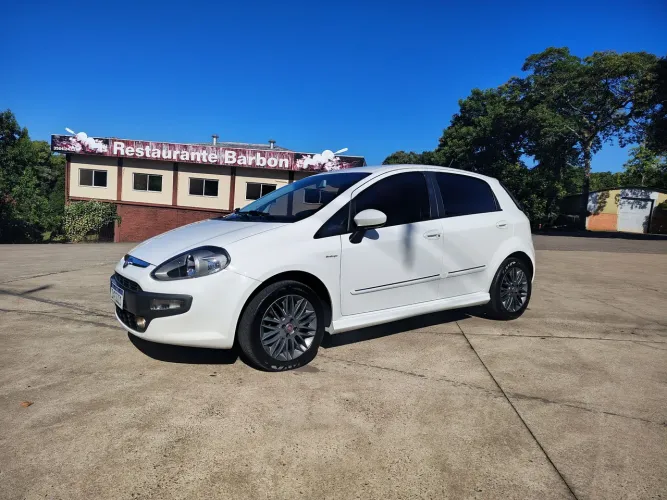 Fiat Punto Sporting 1.8 Flex 8v/16v 5P 2015
