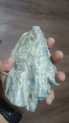 Água marinha de ótima qualidade, mais de 1 kg