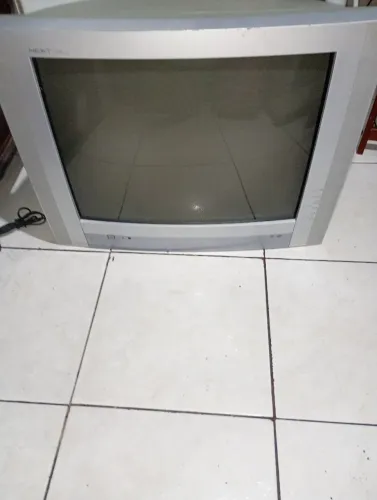 Tv Gradiente 29" tubo  com rádio !