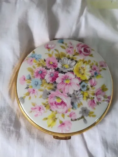 Porta maquiagem de metal e porcelana antigo 