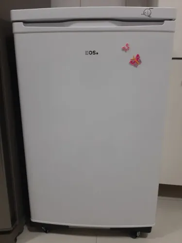 Freezer Vertical EOS 85l